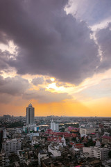 Obraz premium cityscape Bangkok skyline, Thailand. Bangkok is metropolis and favorite of tourists.