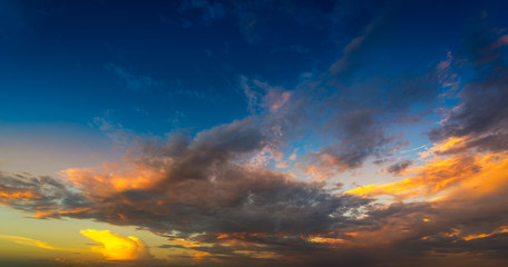 Fototapeta na wymiar Sky in sunset time