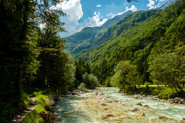 Fototapeta na wymiar Fluss Soca in Slowenien