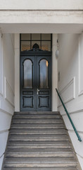 Alte Tür eines Hauseinganges
