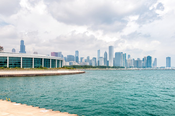 Chicagos Shedd Aquarium with Lake Michigan and skyline, USA  