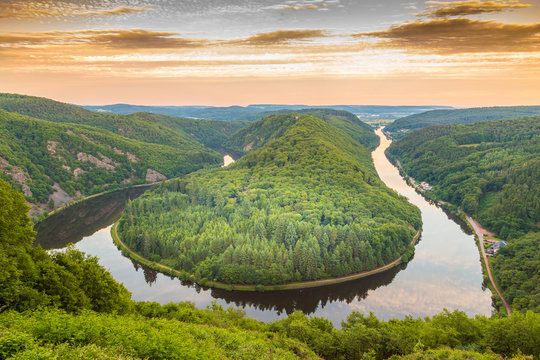 Saarschleife bei Mettlach im Saarland Deutschland