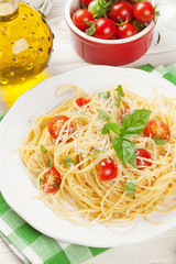 Spaghetti pasta with tomatoes and basil