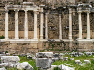 Fototapeta na wymiar archaelogical site in Alanya