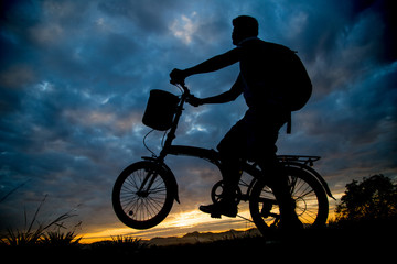 Obraz premium Lifestyle bike travel people ride bicycle