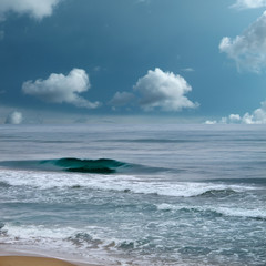 Fototapeta na wymiar stormy day on beach