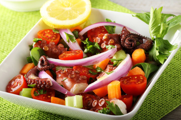 Fresh octopus salad with tomato and onion - 159546246