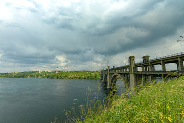 Fototapeta na wymiar Landscape of the banks of the Dnieper before the rain