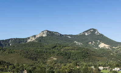 Fototapeta na wymiar Alpine landscape in southeastern France