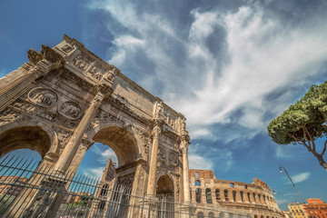 Obraz premium Arch of Constantine and Coliseum