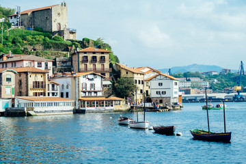 Obraz premium Puerto de Pasajes de San Juan 