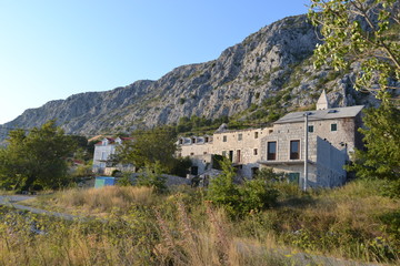 Fototapeta na wymiar old ruine in croatia