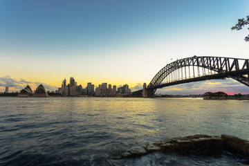 Fototapeta na wymiar View of the Sydney Harbor and cityscape. .