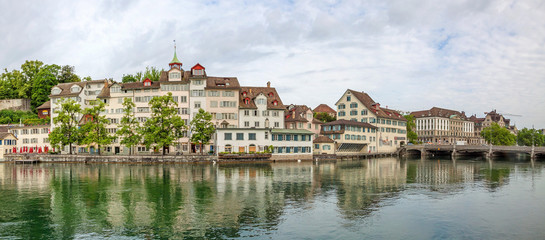 Fototapeta na wymiar Zurich downtown, Taeufergedenkplatte panorama
