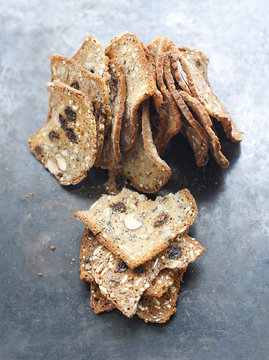 Healthy crunchy crackers
