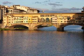 Fototapeta na wymiar Panorama of the city of Florence with bridge.