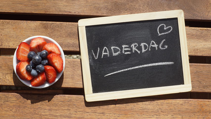 Heart and father's day written in Dutch