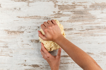 Step by step recipe for open apple pie with nuts