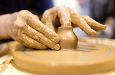 Molding with pottery