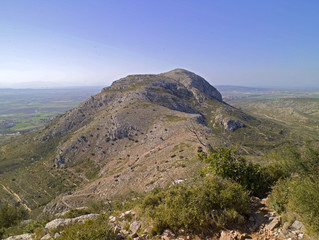Montaña en la zona del pueblo de Torroella de Montgri alto Emporda Girona Cataluña España