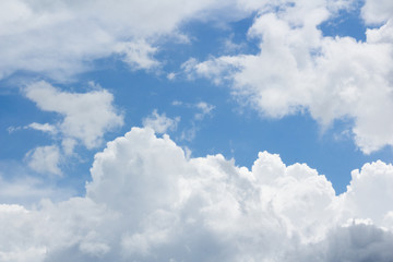 Fototapeta na wymiar cloud in the sky