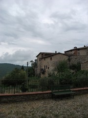 Fototapeta na wymiar Alte Häuser in Italien