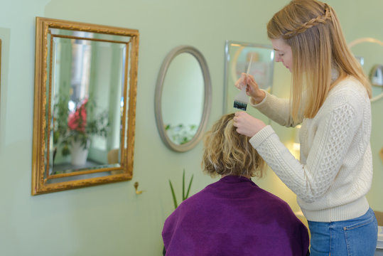 a session with the hairdresser