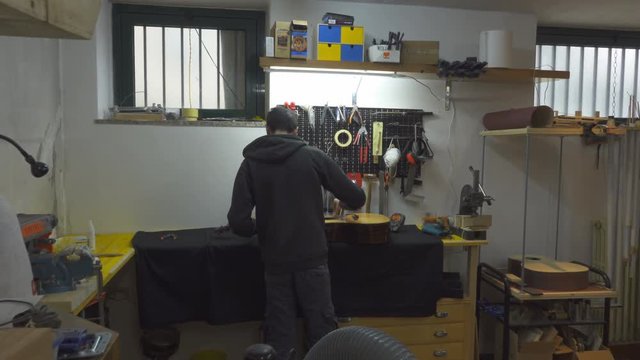 Guitar Maker Artisan Shop