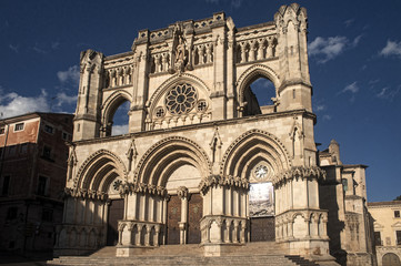 Fototapeta na wymiar Catedral de Santa María y San Julian de Cuenca, España