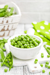 Fresh green peas