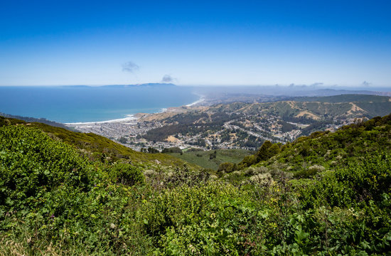 Linda Mar, Pacifica, Pacific Ocean, Mount Tamalpais as see from near Montara Peak