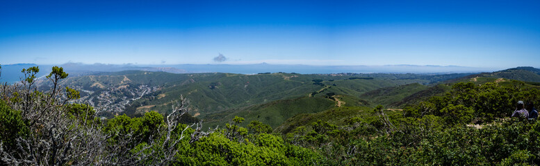 Fototapeta na wymiar Panorama from summit Montara Peak looking east to Mount Diablo.