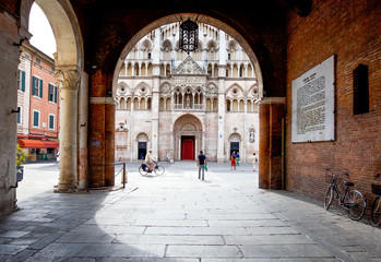 The ancient architectures of Ferrara's old town - obrazy, fototapety, plakaty