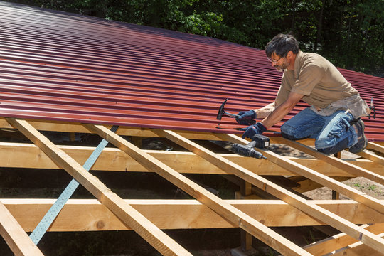 Mounting Profiled Sheeting