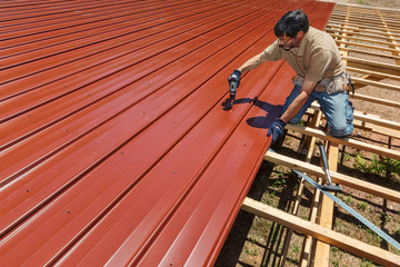 Mounting Profiled Sheeting
