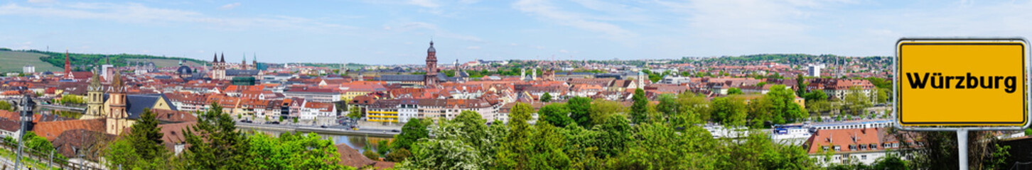 Fototapeta na wymiar Stadtpanorama Würzburg