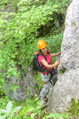 Sicherung umh&auml;ngen im Klettersteig