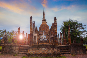 Obraz premium Wat Sa Si Temple at Sukhothai Historical Park, a UNESCO World Heritage Site in Thailand