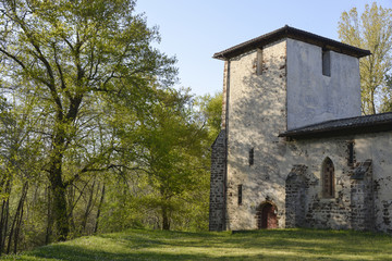 Fototapeta na wymiar Eglise Saint Michel du Vieux Lugo XIe, Lugo, Parc naturel régional des Landes de Gascogne, Gironde