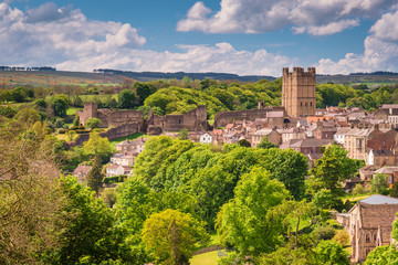 Fototapeta na wymiar Richmond Castle Skyline / The market town of Richmond is sited at the very edge of the North Yorkshire Dales, on the banks of River Swale