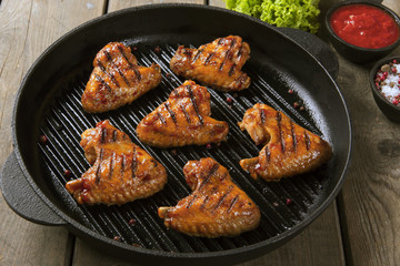 Fried chicken wings grill on grill pan