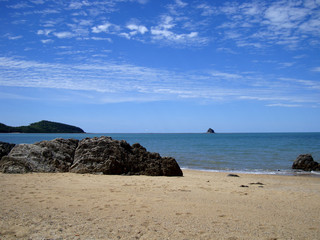 Fototapeta na wymiar Beautiful view on a beach of Australia