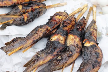 Catfish grill is delicious in the market.