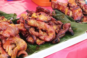 roasted pork is delicious in the market.
