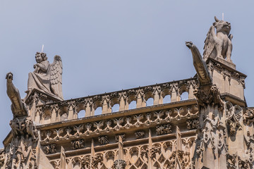 Obraz premium Saint-Jacques Tower (Tour Saint-Jacques) located on Rivoli street in Paris, France. This 52 m Flamboyant Gothic tower is all that remains of former 16 century Church of Saint-Jacques-de-la-Boucherie.