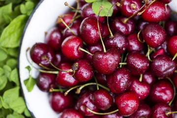 Fresh cherries in bowl