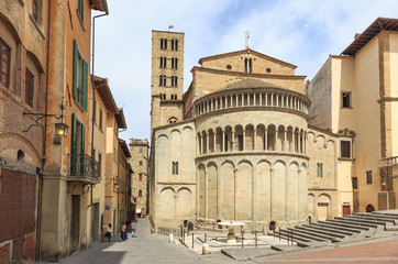 Fototapeta na wymiar Arezzo in Tuscany, Italy - Piazza Grande, Church Santa Maria della Pieve and via di Seteria