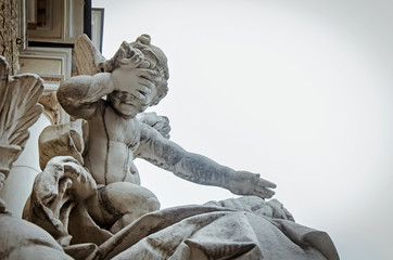 Fototapeta premium A statue on the opera house