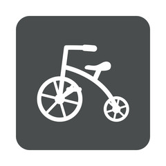 Fototapeta na wymiar Icono plano triciclo en cuadrado gris