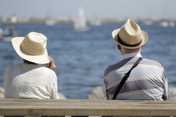 Personne &acirc;g&eacute;e